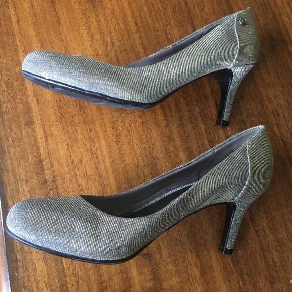 Sparkly 8.5 Heels - Picture 8 of 8